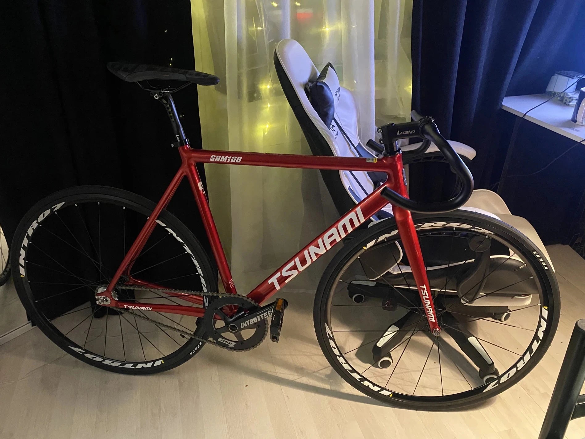 TSUNAMI SNM100 BICYCLE
